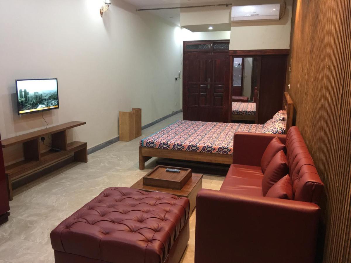 One Bed Studio Apartment Near Shaukat Khanum Lahore Exterior foto